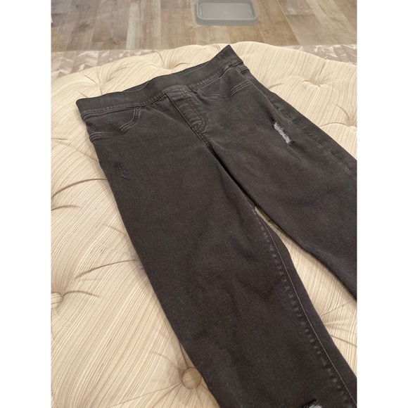 SPANX Gray/Black Distressed Skinny Jeans—Like New - Picture 6 of 9